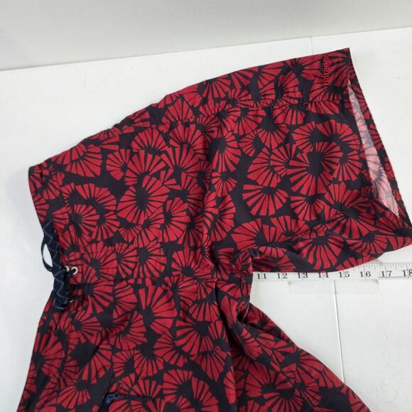 Patagonia Men's 30 Board Shorts Red Black Floral Swim Surf Trunks 6353‎ - Picture 8 of 11